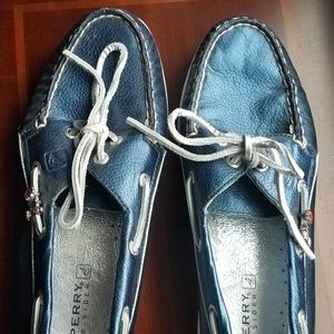 Sperry Top Sider ladies shoes size 7.